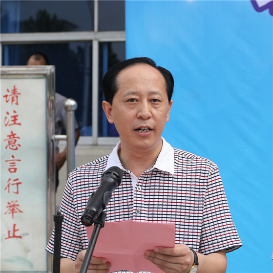 席连峰_副本